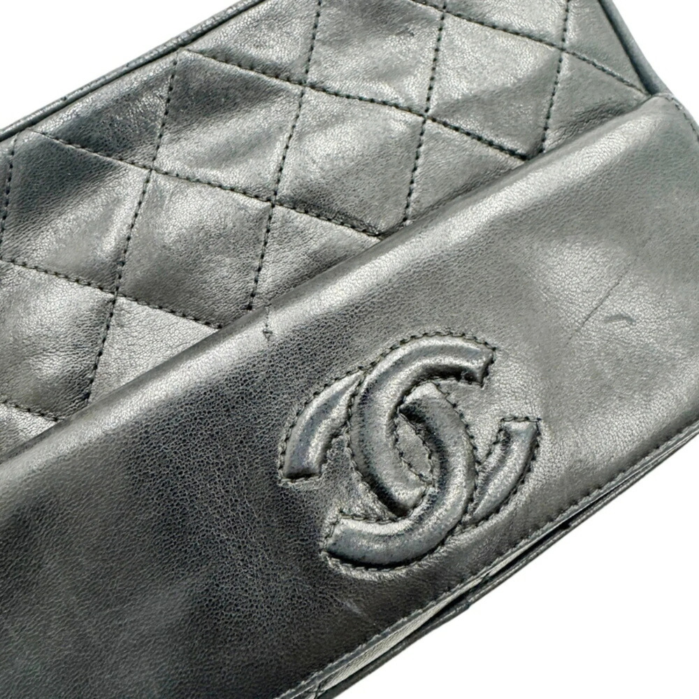 CHANEL Black Lambskin Leather Shoulder Bag - Picture 10 of 16
